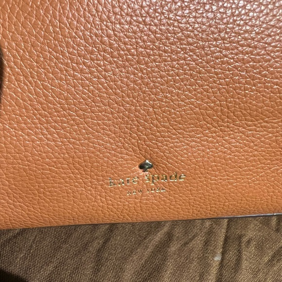 Kate Spade Hobo Shoulder Bag, tan leather w/gold accents. Great Condition - Picture 2 of 12